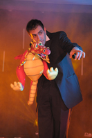 magicien ventriloque pour organisation arbre de noel et spectacle anniversaire d'enfant